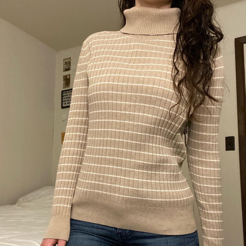 Women’s Beige & White Striped Turtleneck Sweater Croft & Barrow Small